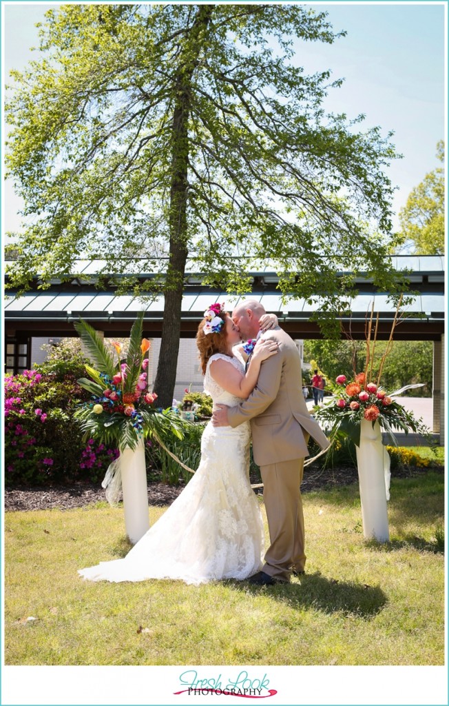 tropical wedding ceremony