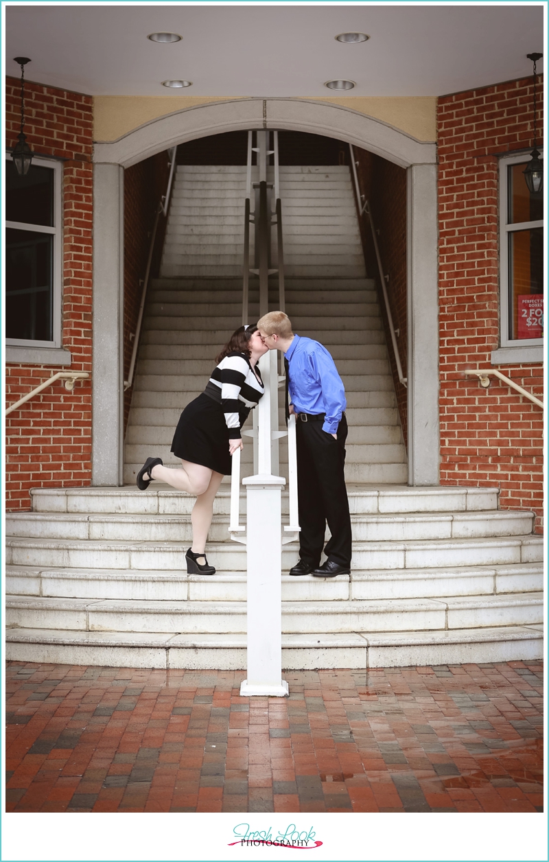 kiss me on the stairs