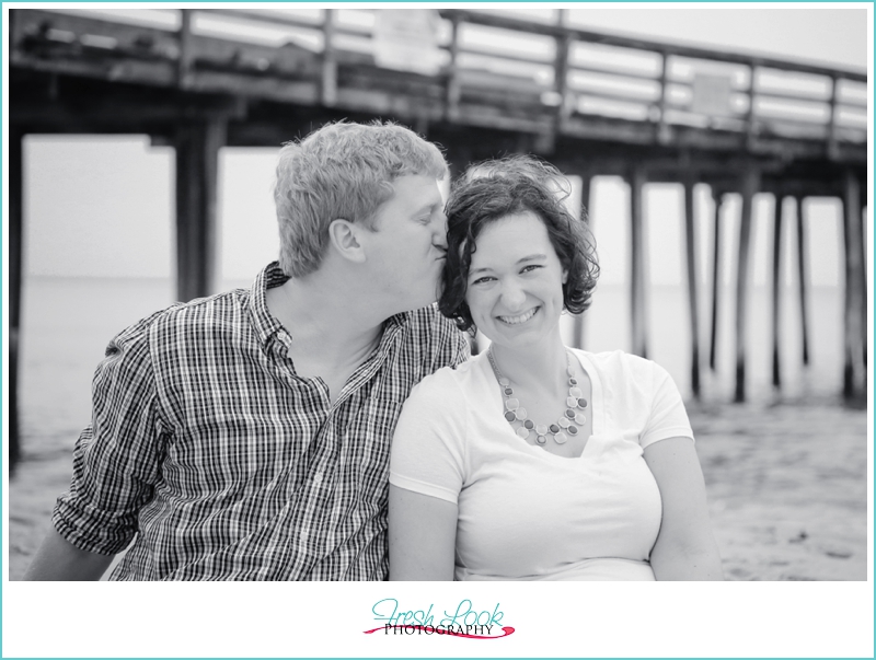 Casual Beach Engagement Shoot | Liz+Corey - JudithsFreshLook.com