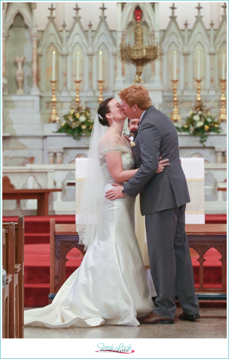 kissing at the altar