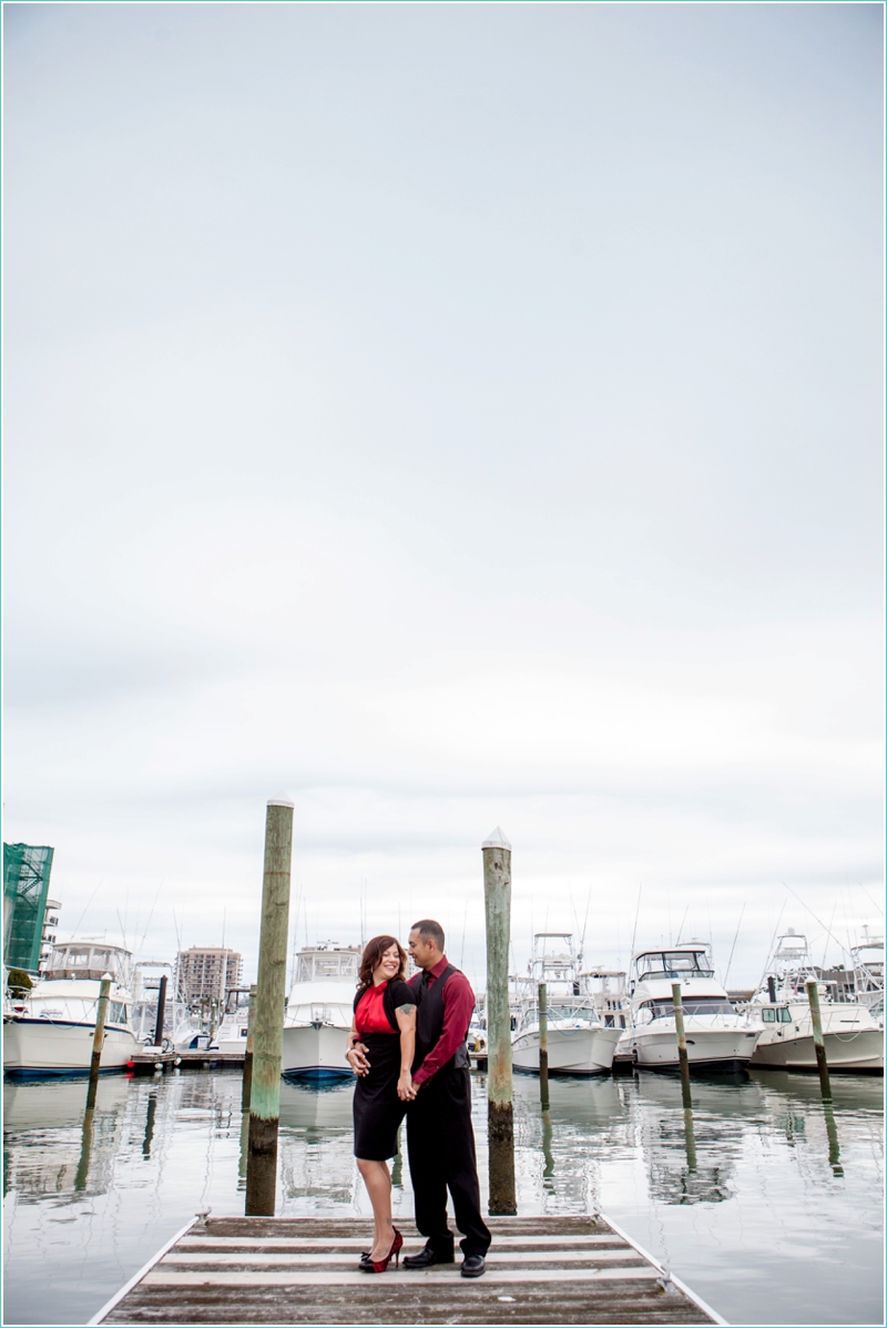 engagement photos in the pier