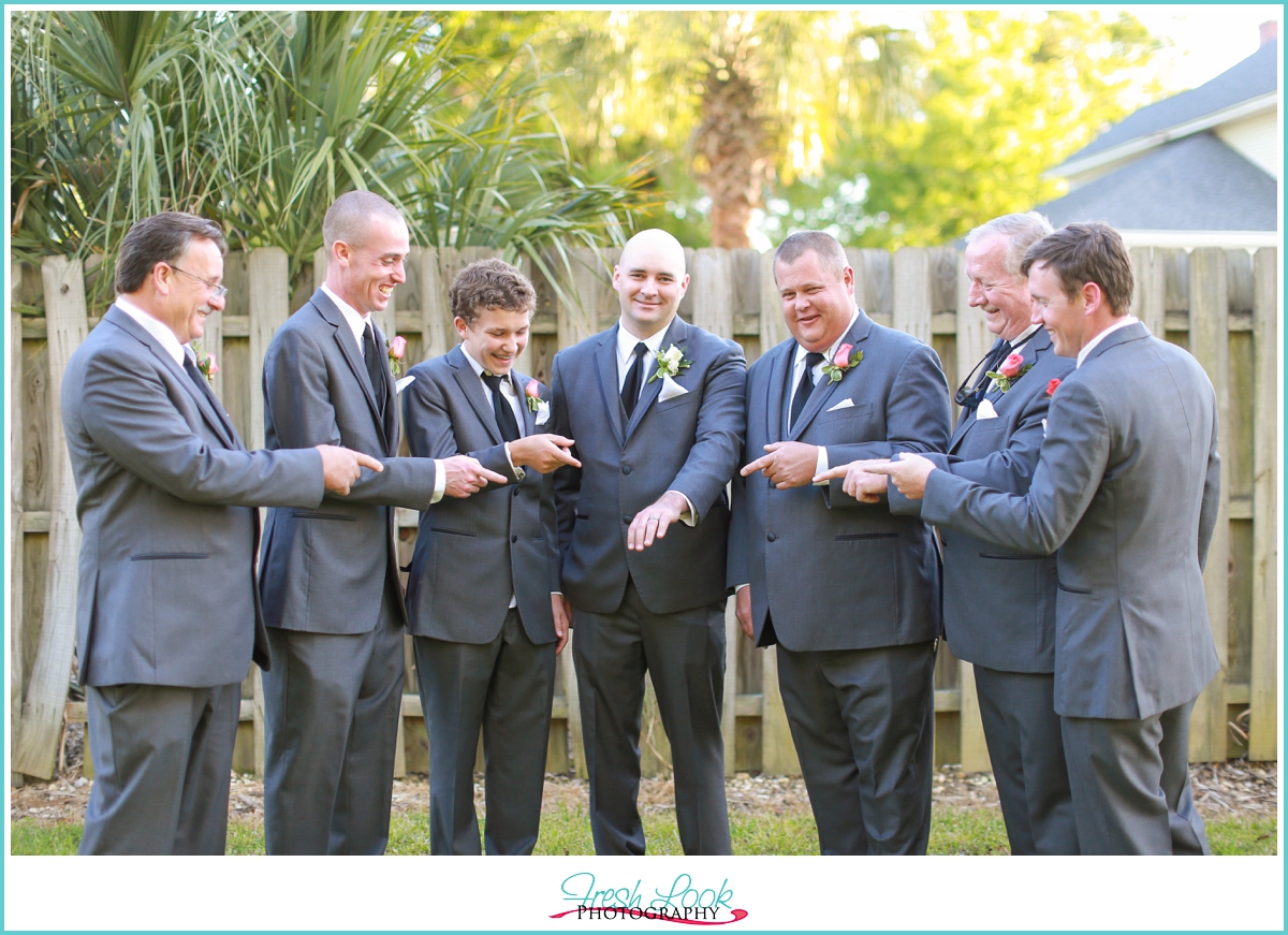 groomsmen photo ideas