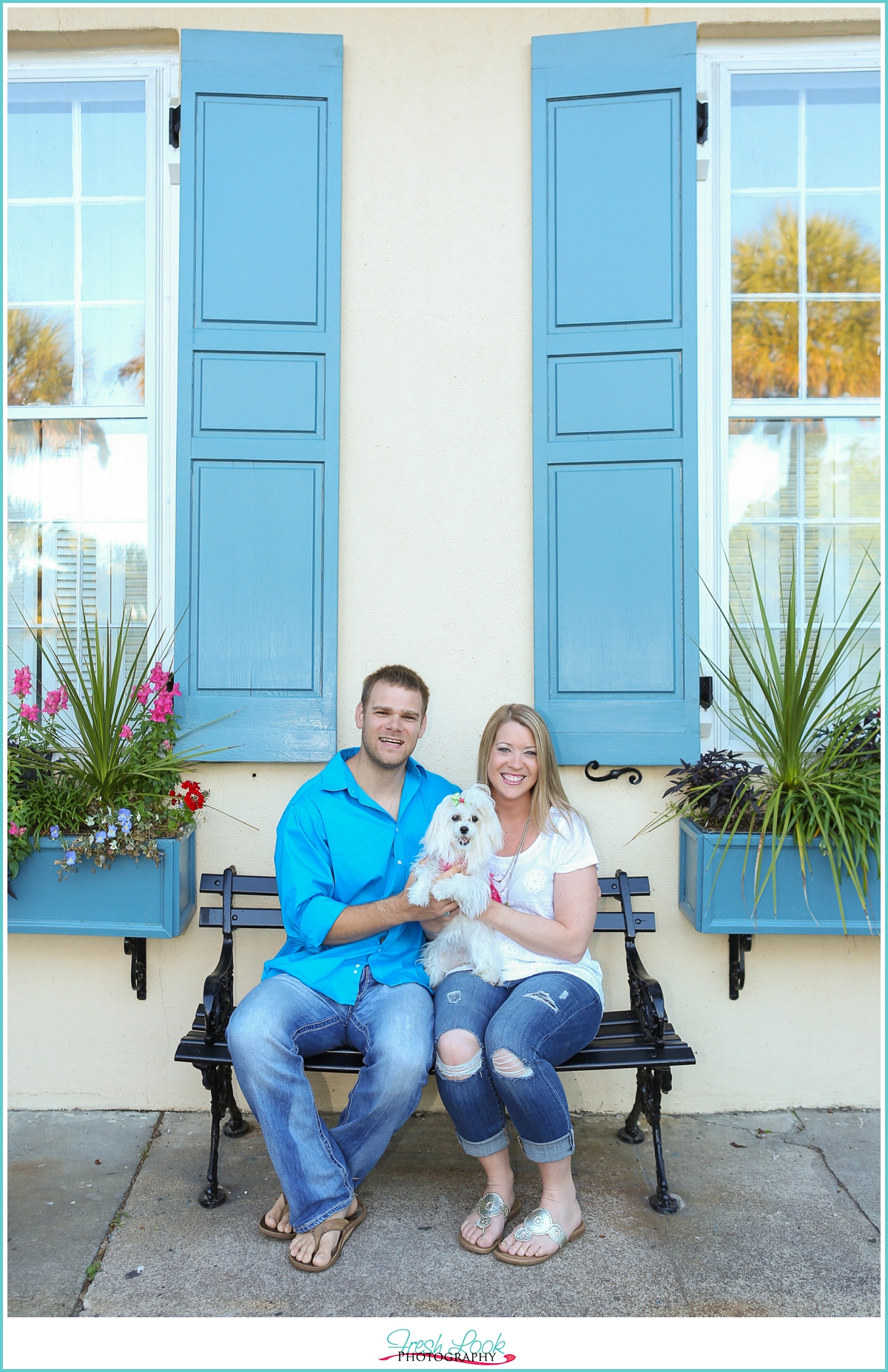 Downtown Charleston couples photographer