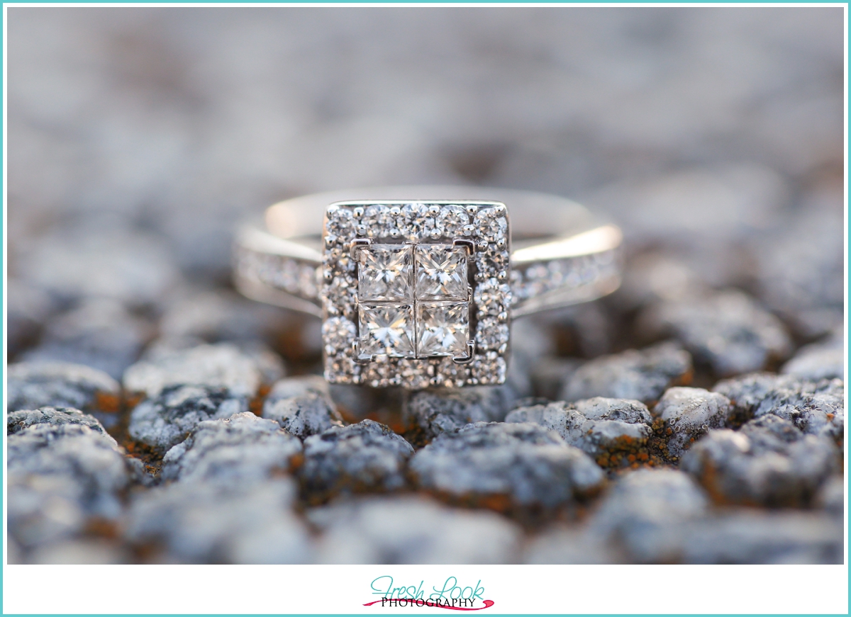 princess cut engagement ring