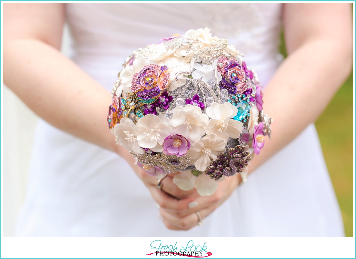 brooch wedding bouquet