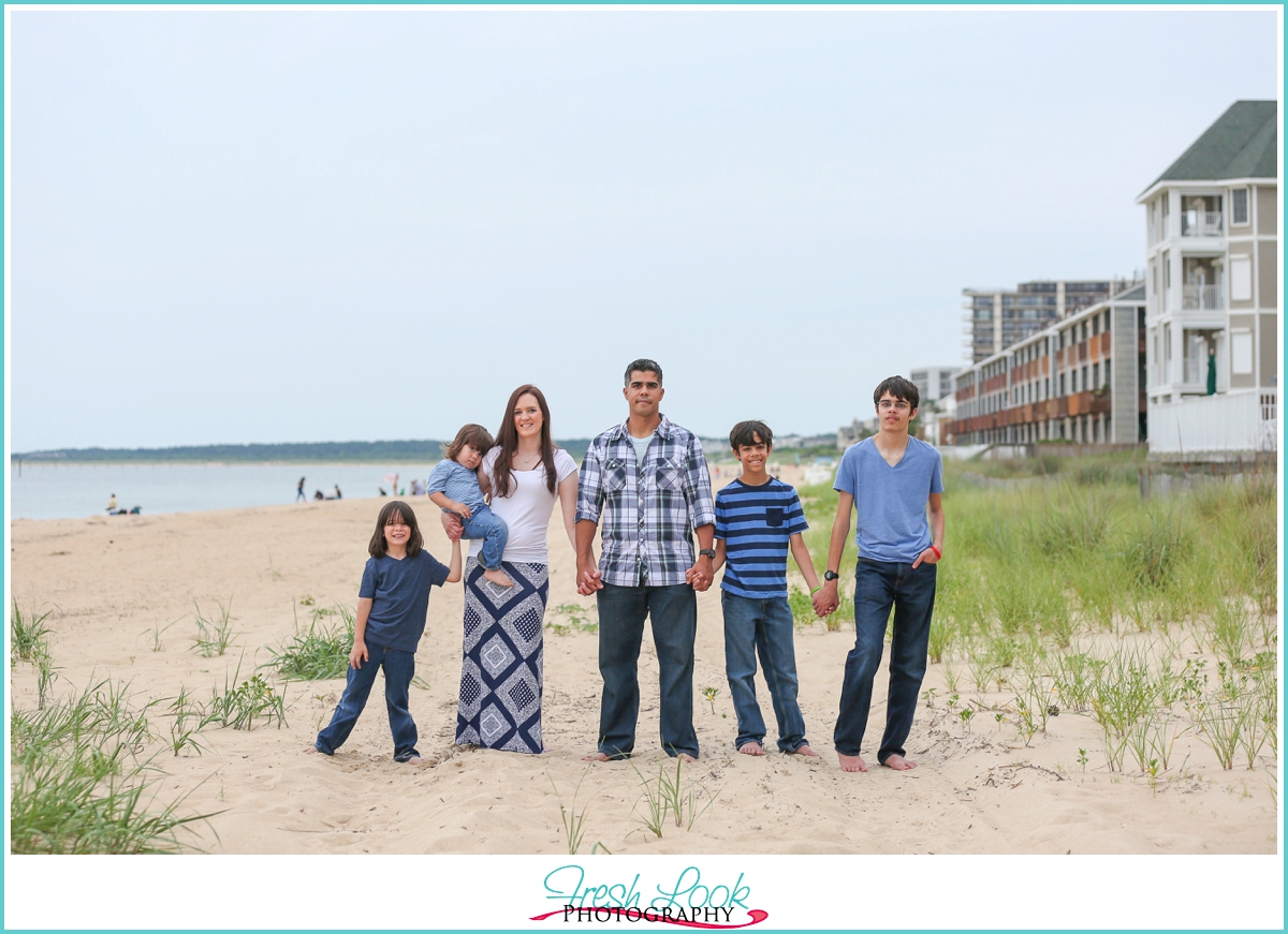 family of six beach photos