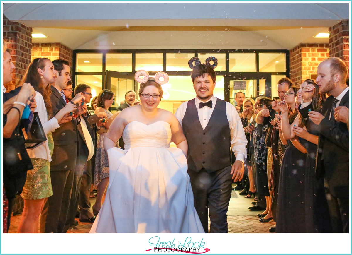 sweet donut themed wedding