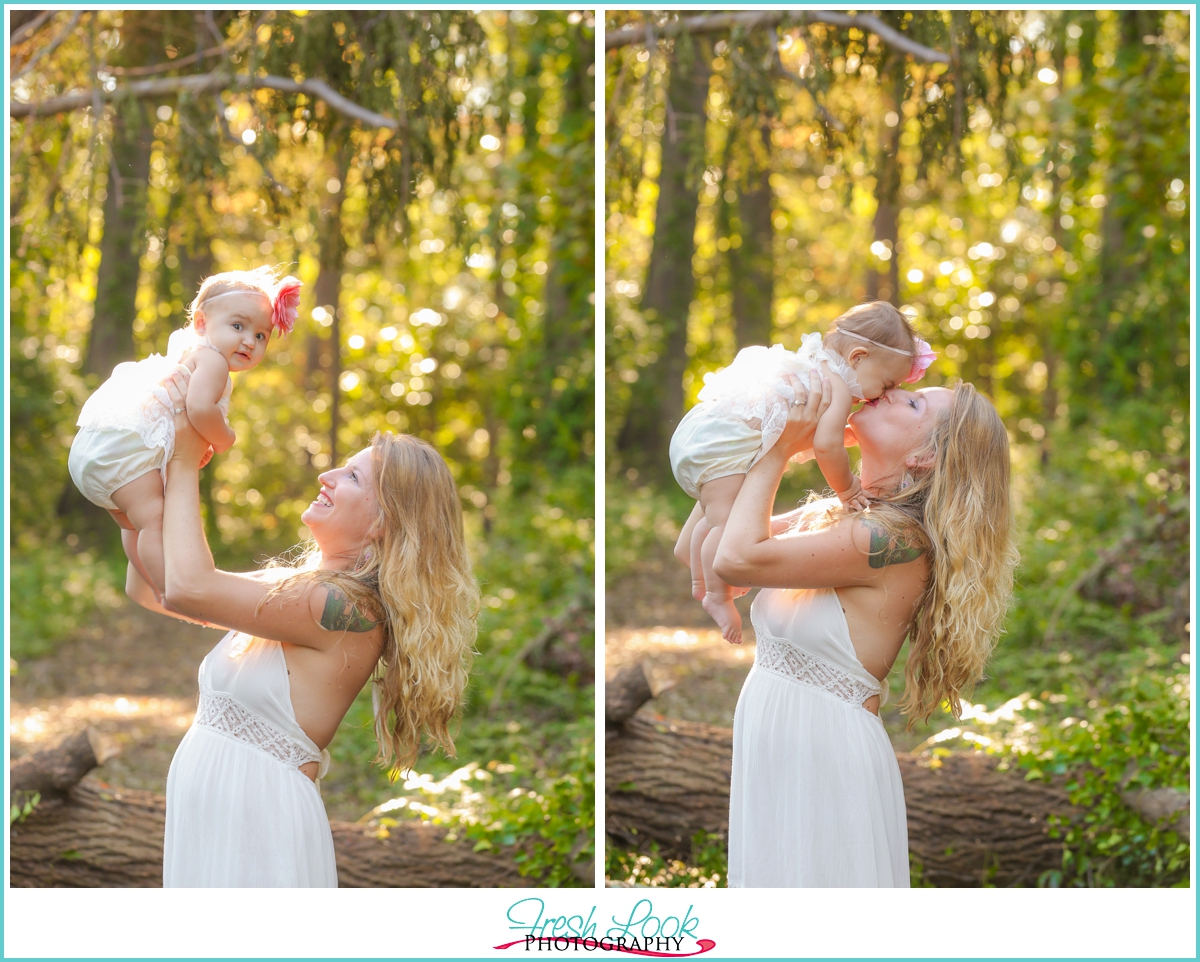 baby kisses for mommy