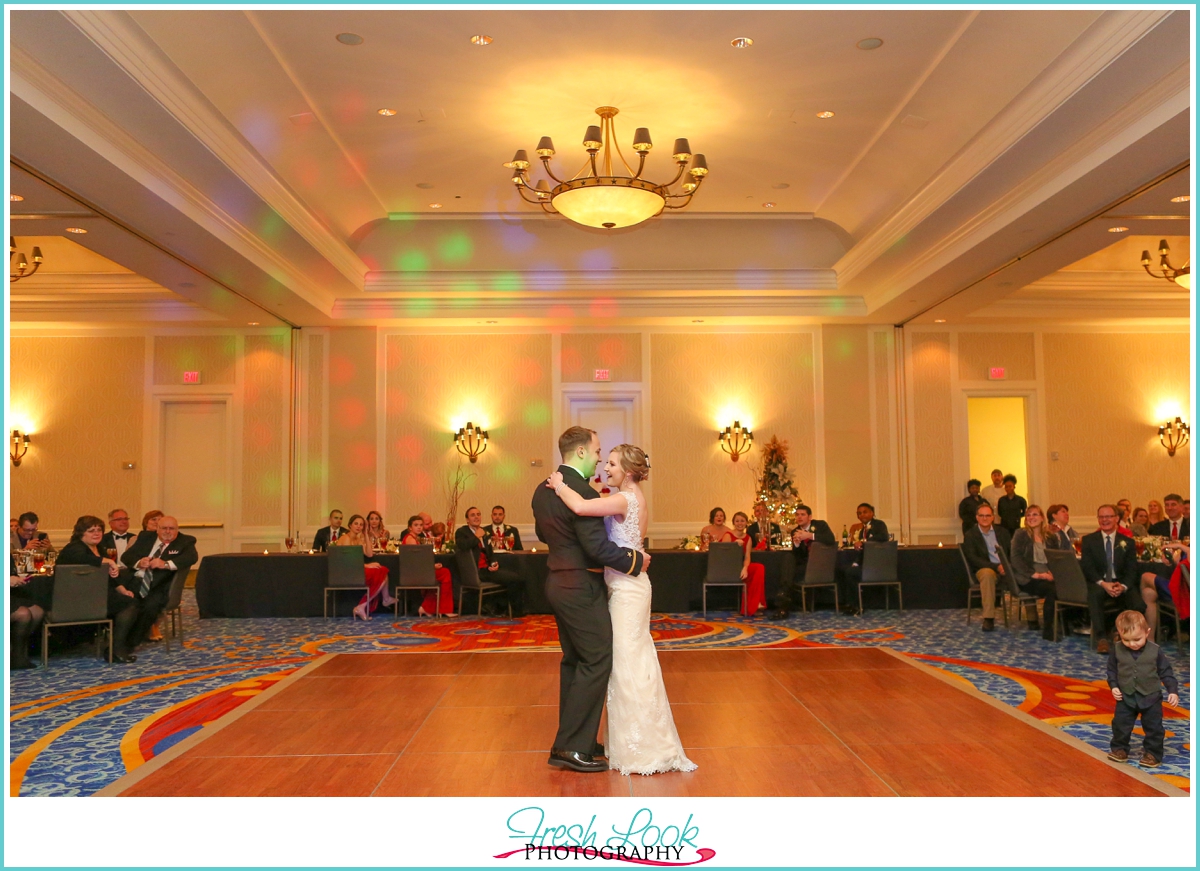 wedding reception first dance