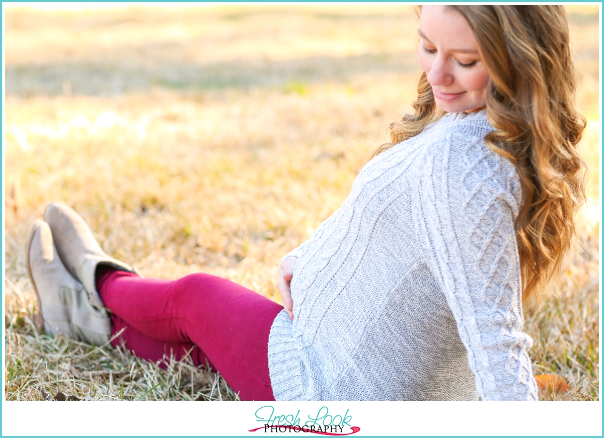 romantic maternity photo shoot