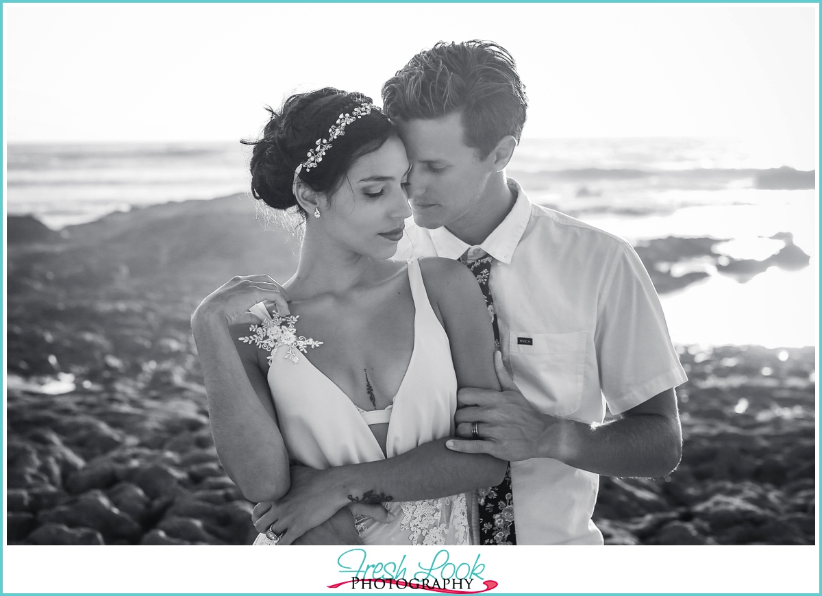 black and white bride and groom photo shoot