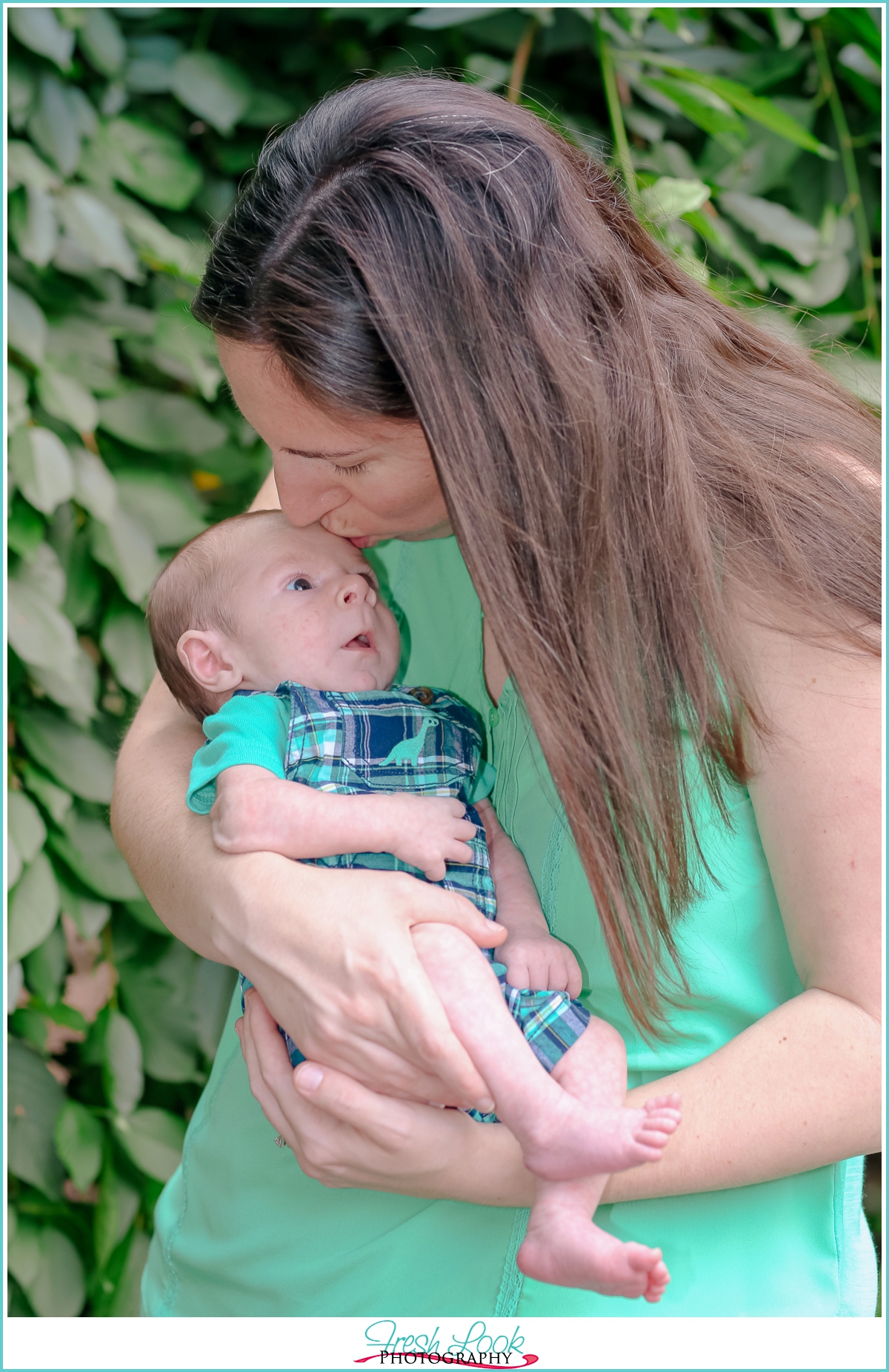 tender moment Virginia Beach photographer