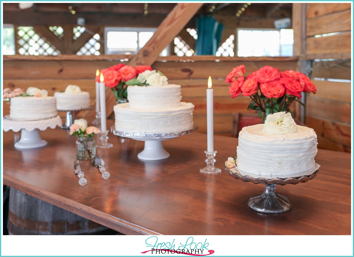 wedding cakes barn reception