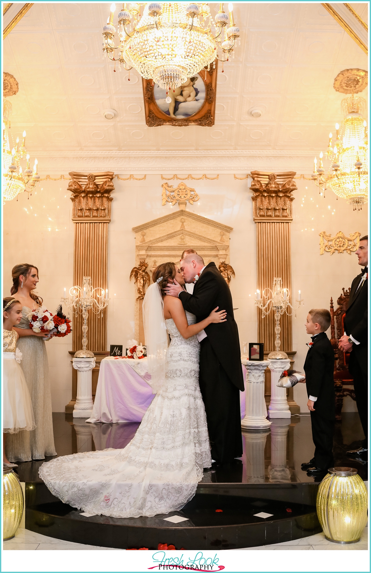 sexy wedding kiss