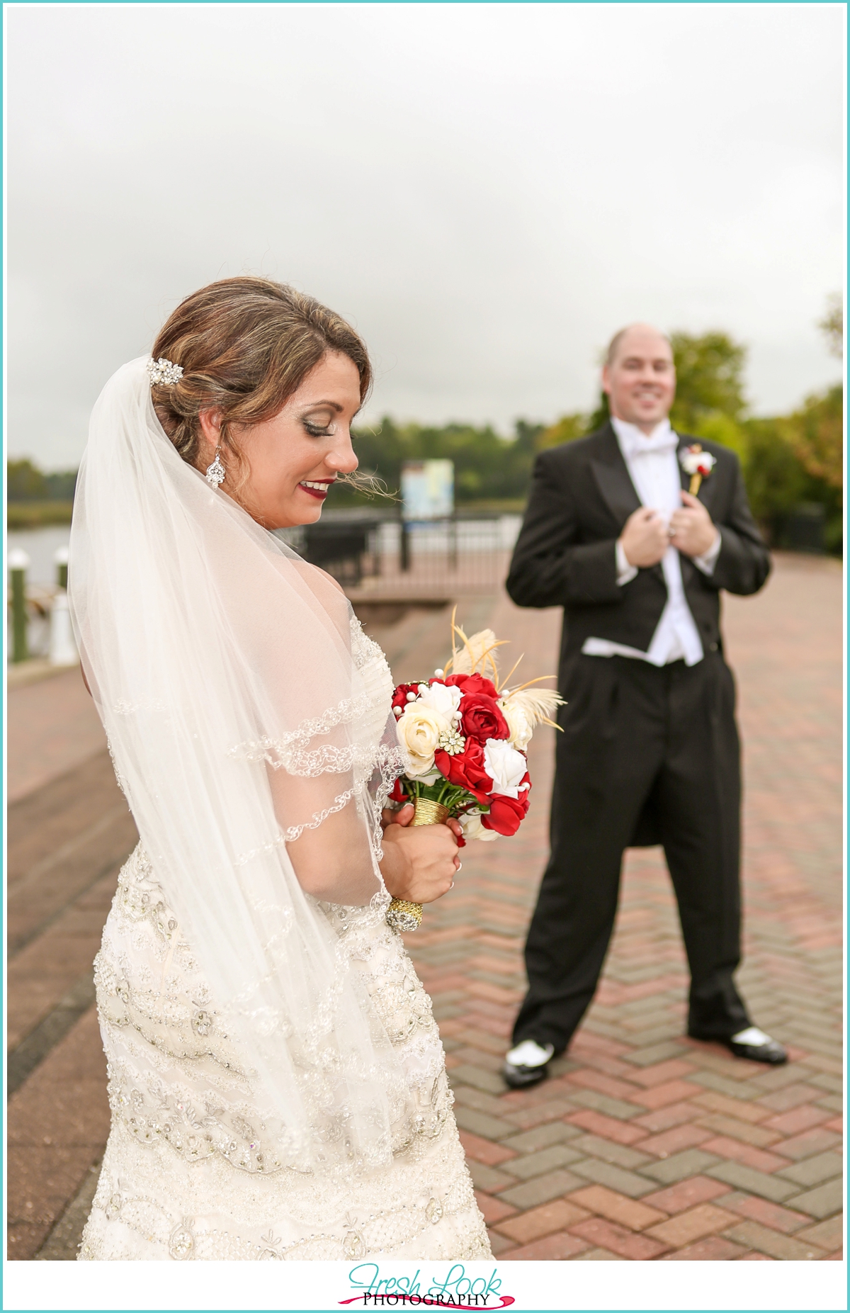 unique bride and groom photos