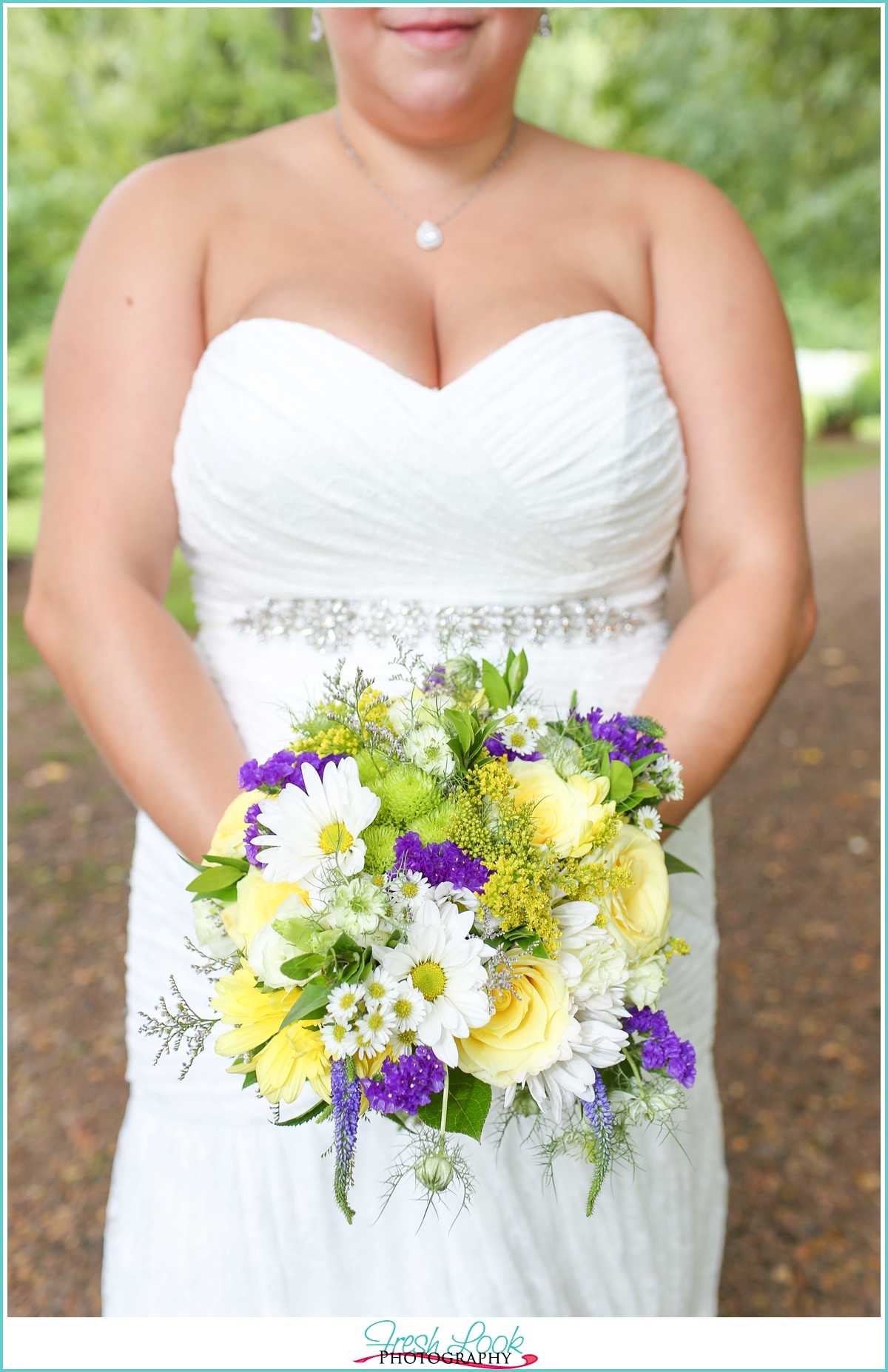 bride holding her bouquet