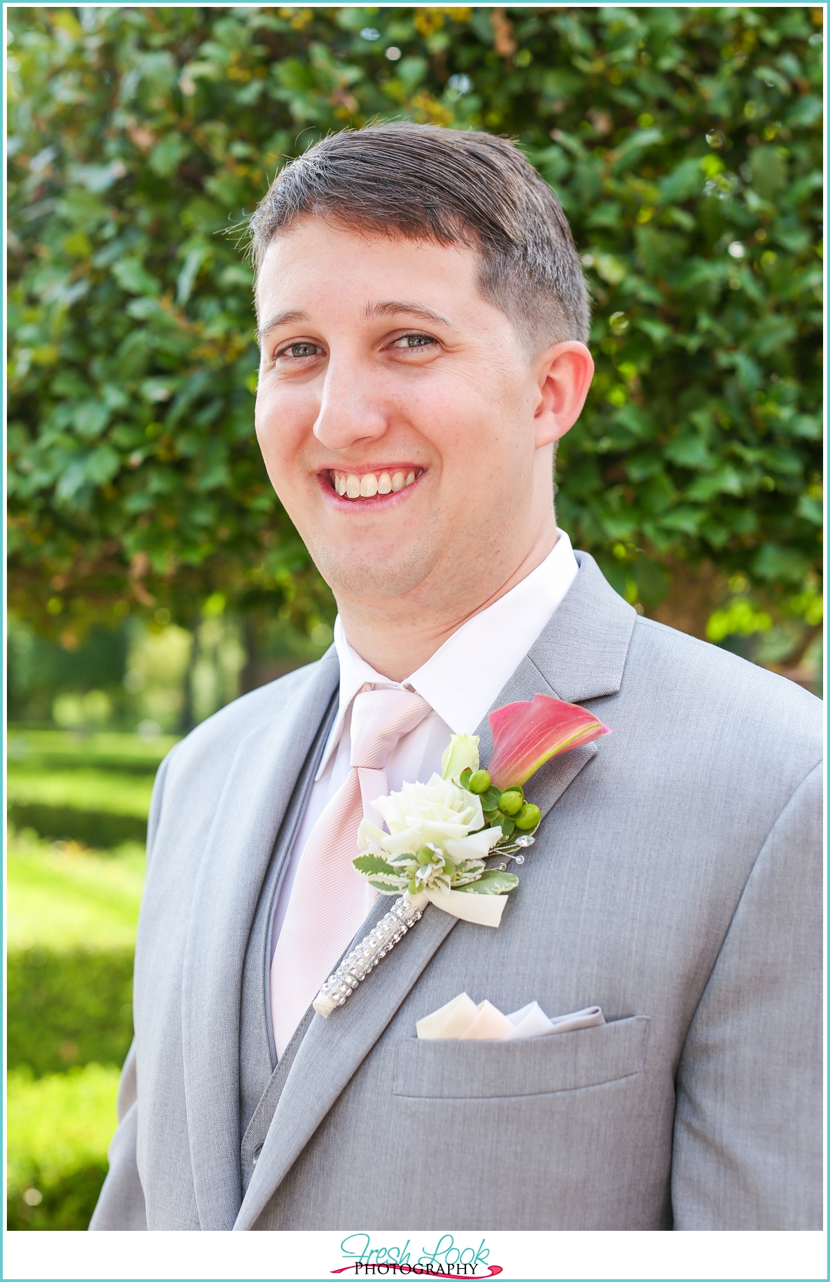 Groom portraits before the wedding