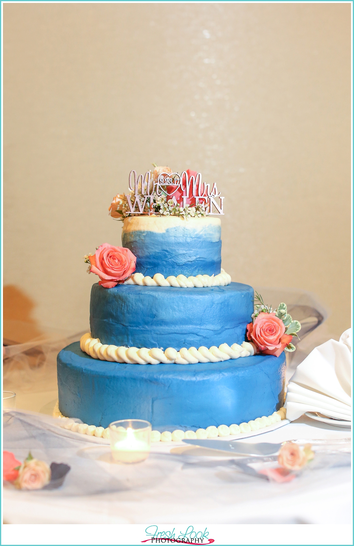 blue and coral wedding cake