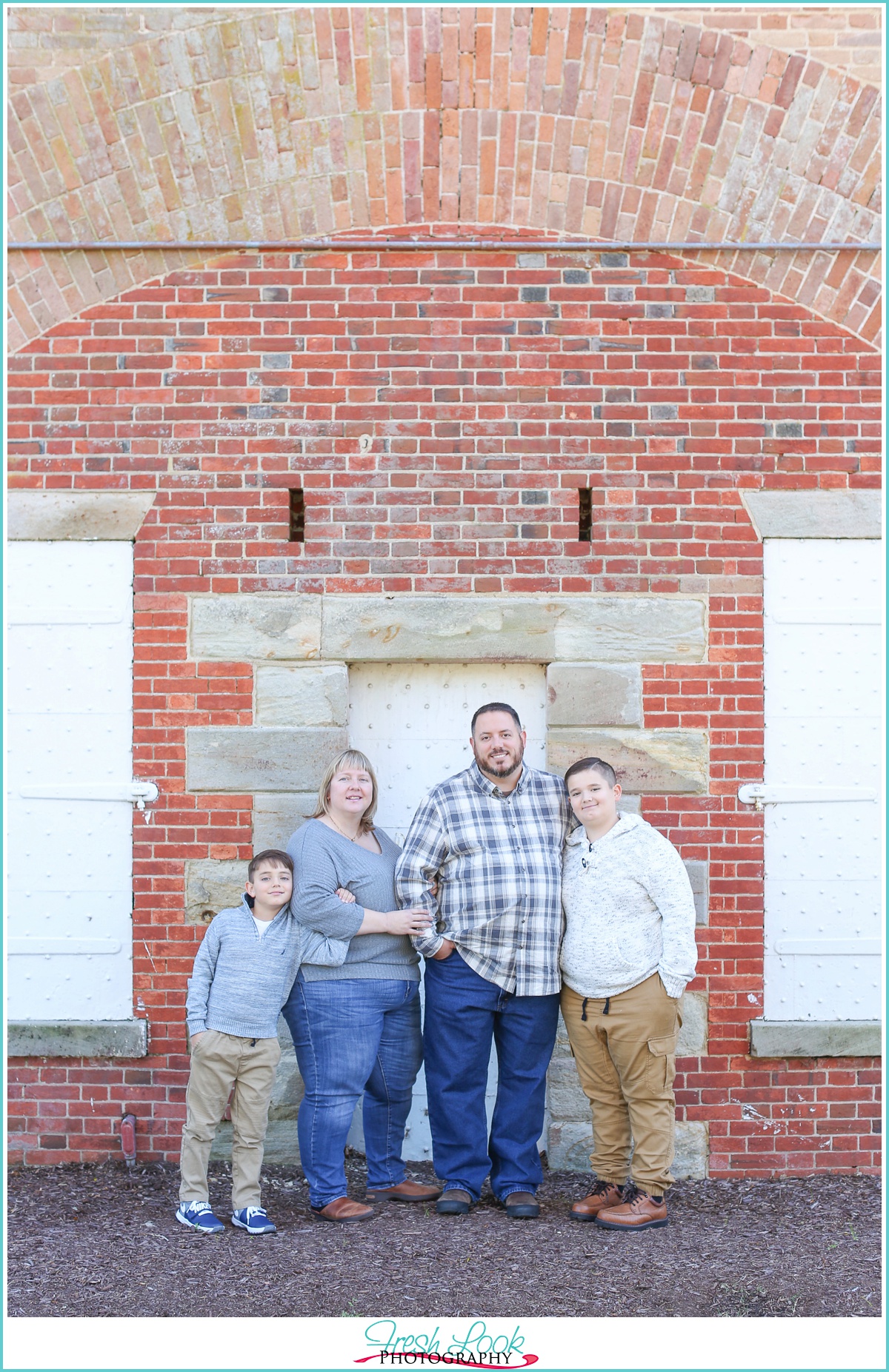 family of four photo shoot