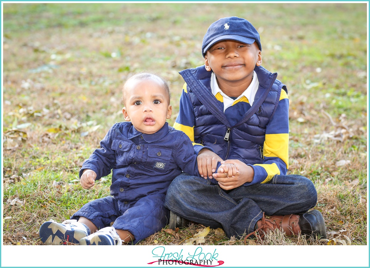 brothers childrens photographer Chesapeake VA