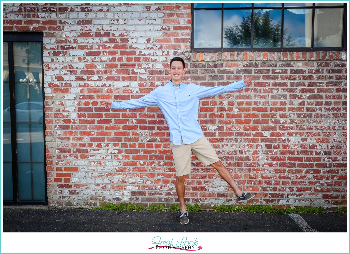 goofy high school senior photos