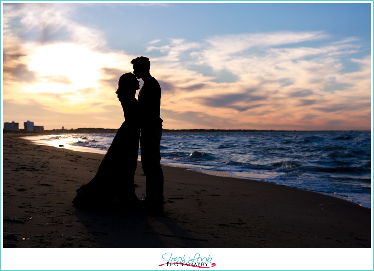 silhouette engagement photo idea