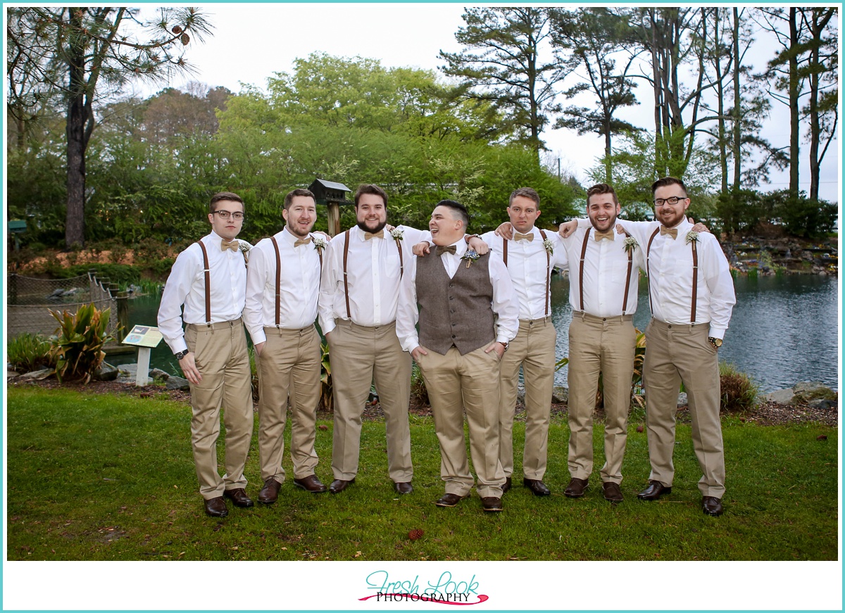 rainy groom and groomsmen portraits