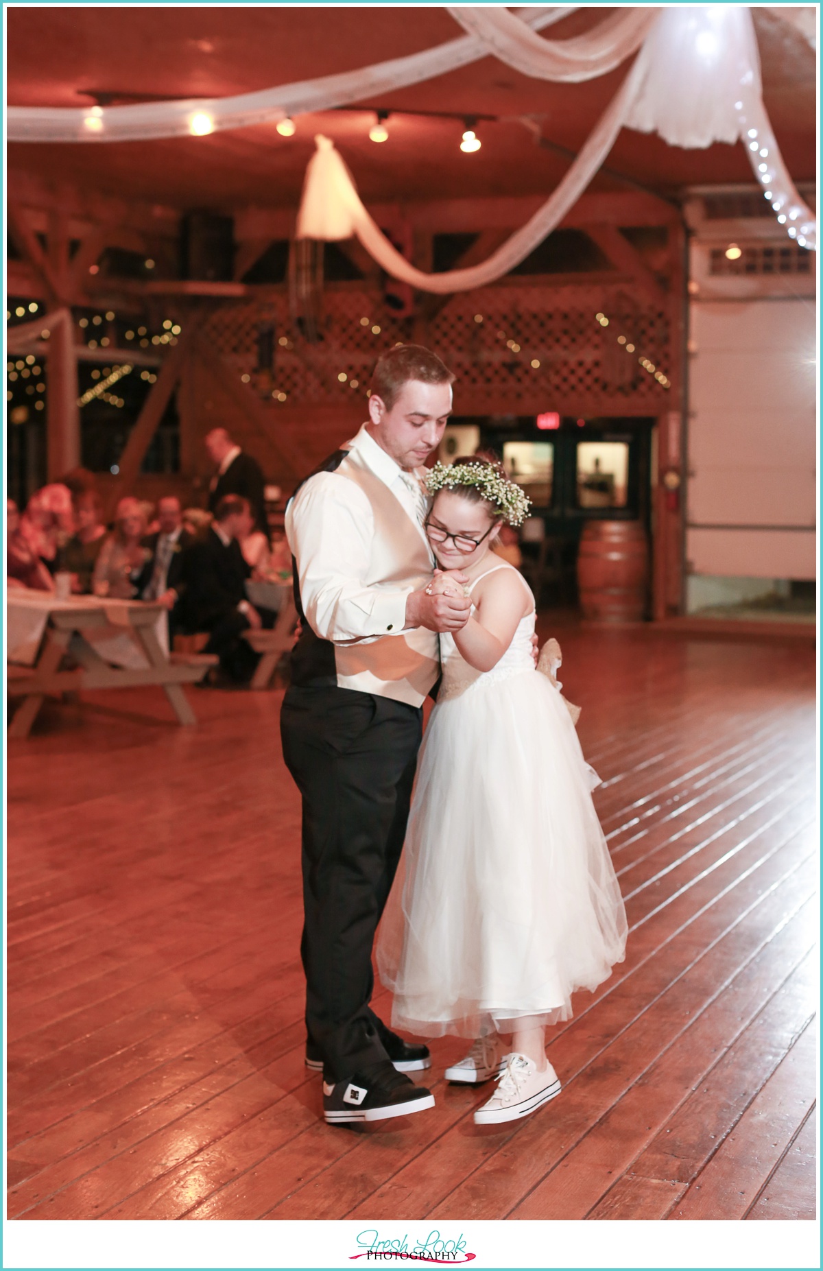 father daughter dance at wedding