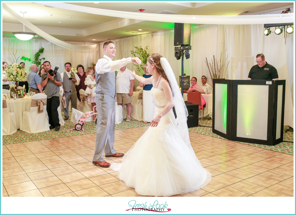 bride and groom first dance