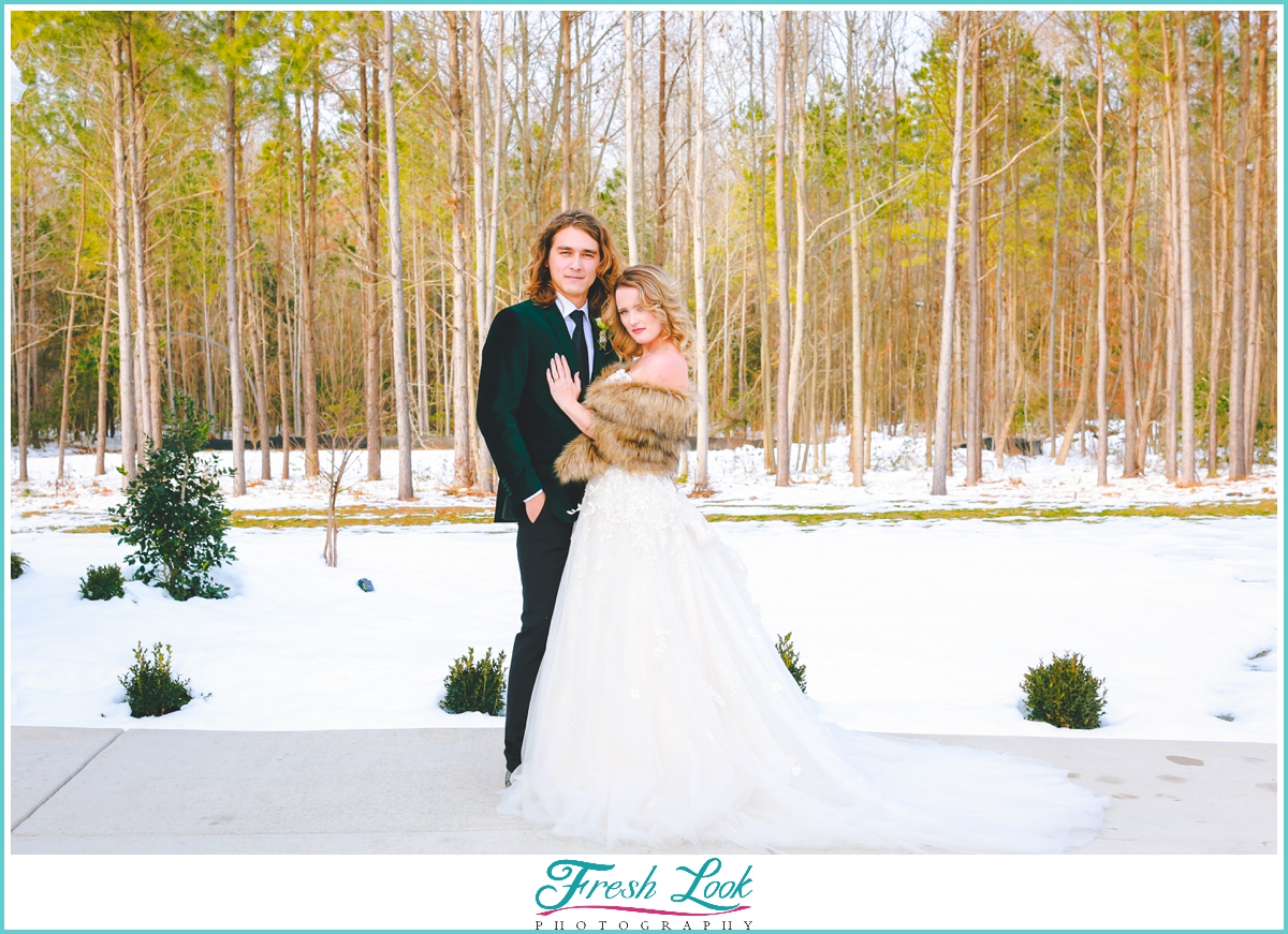 snowy wedding day photos