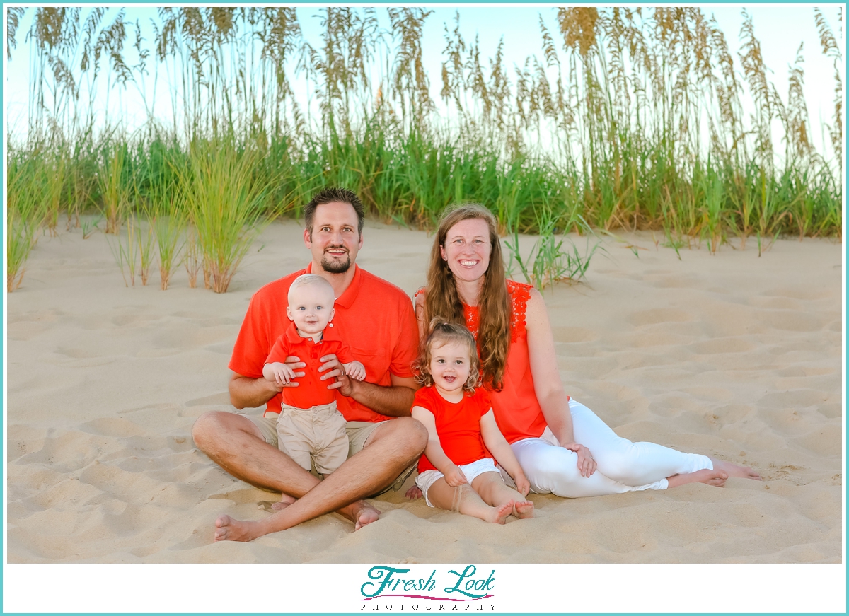 family of four beach photoshoot