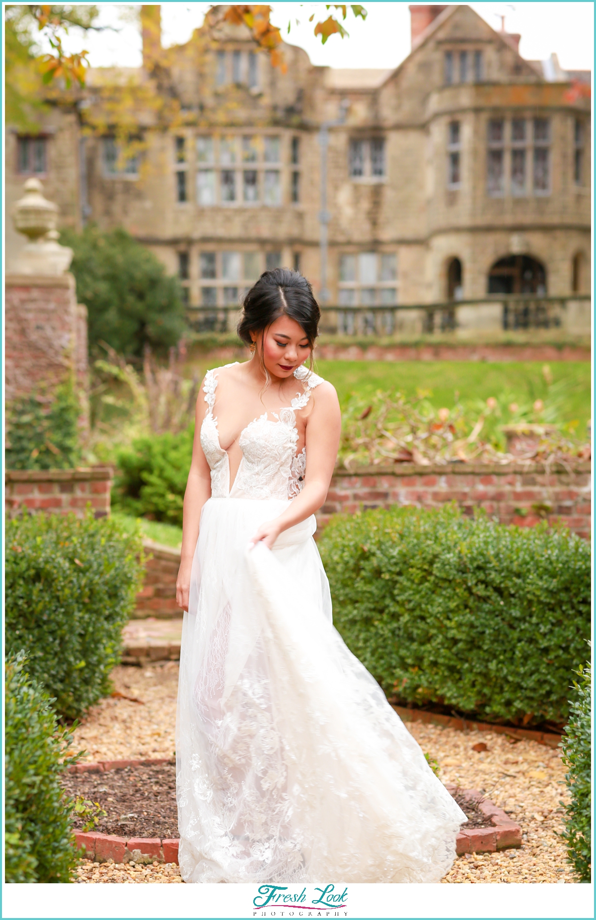 bridal portraits at historic mansion