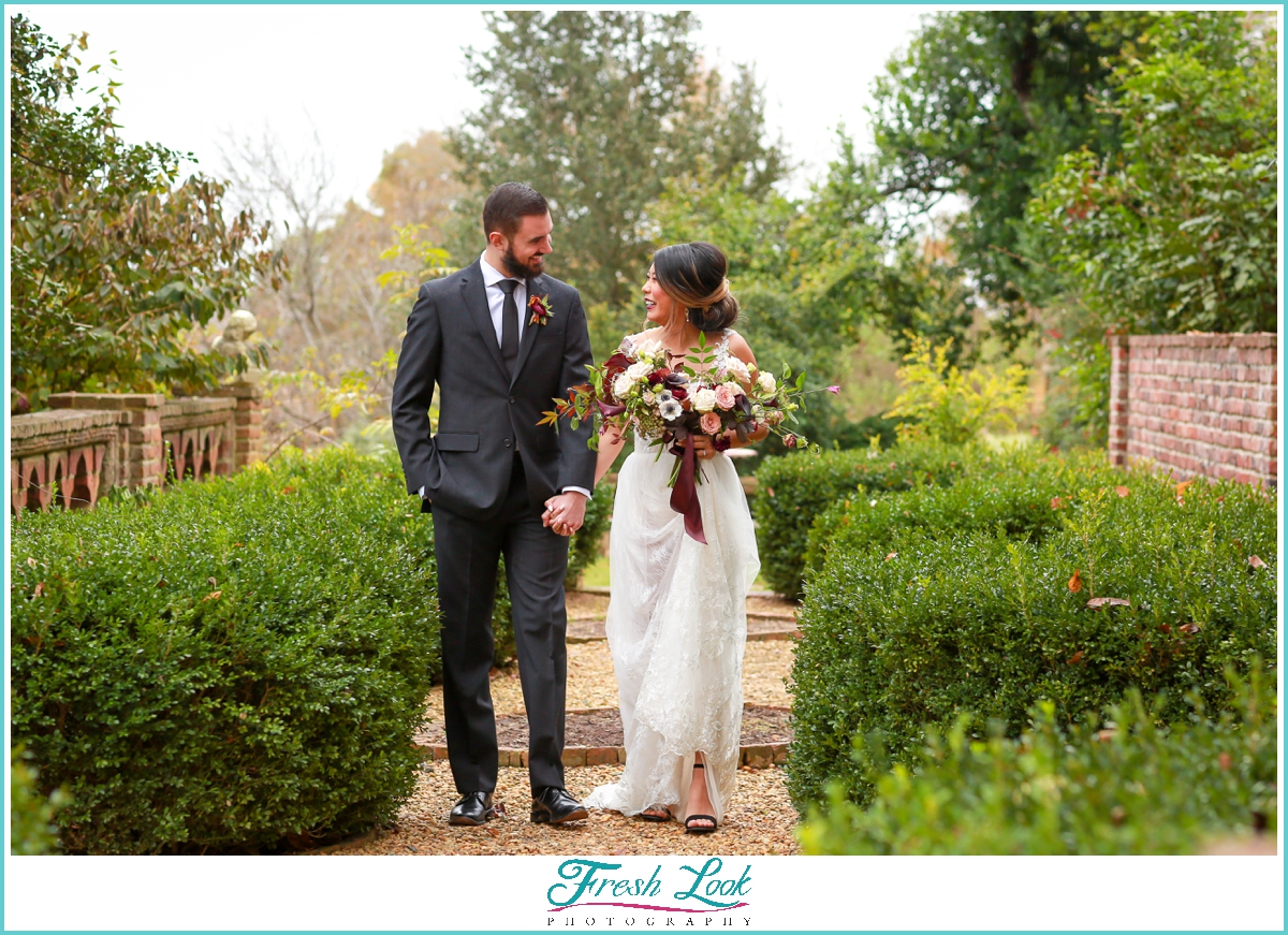 bride and groom wedding photos