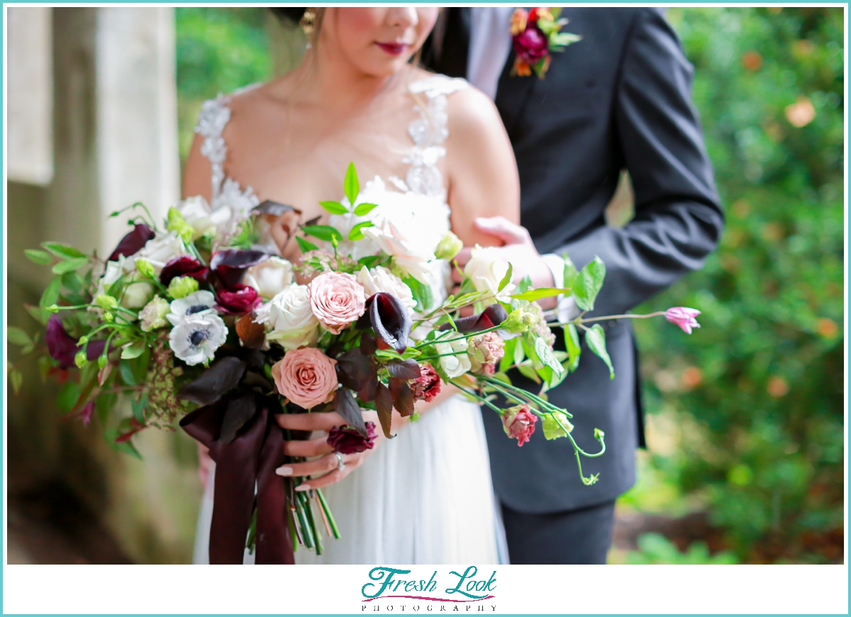 winter wedding bouquet for bride