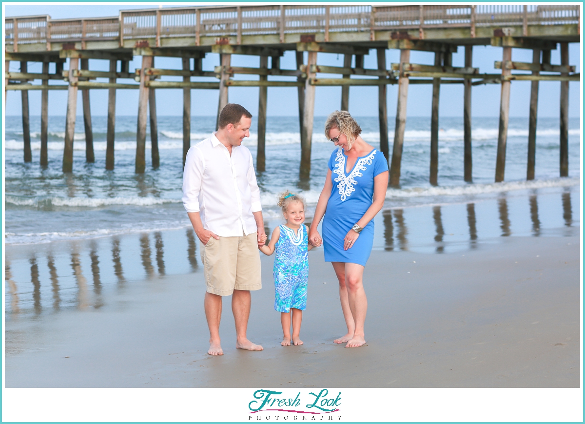 fun family photos on the beach