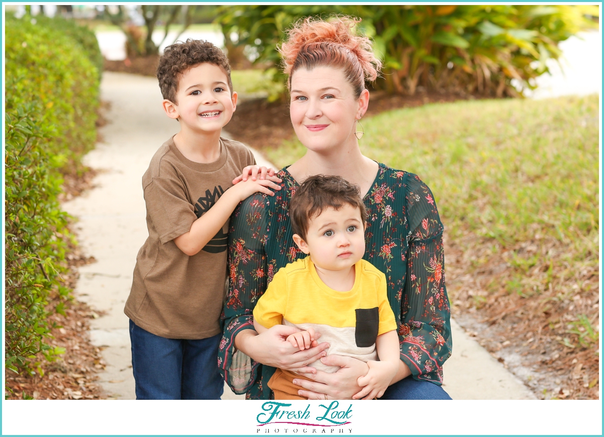 momma and her boys photoshoot