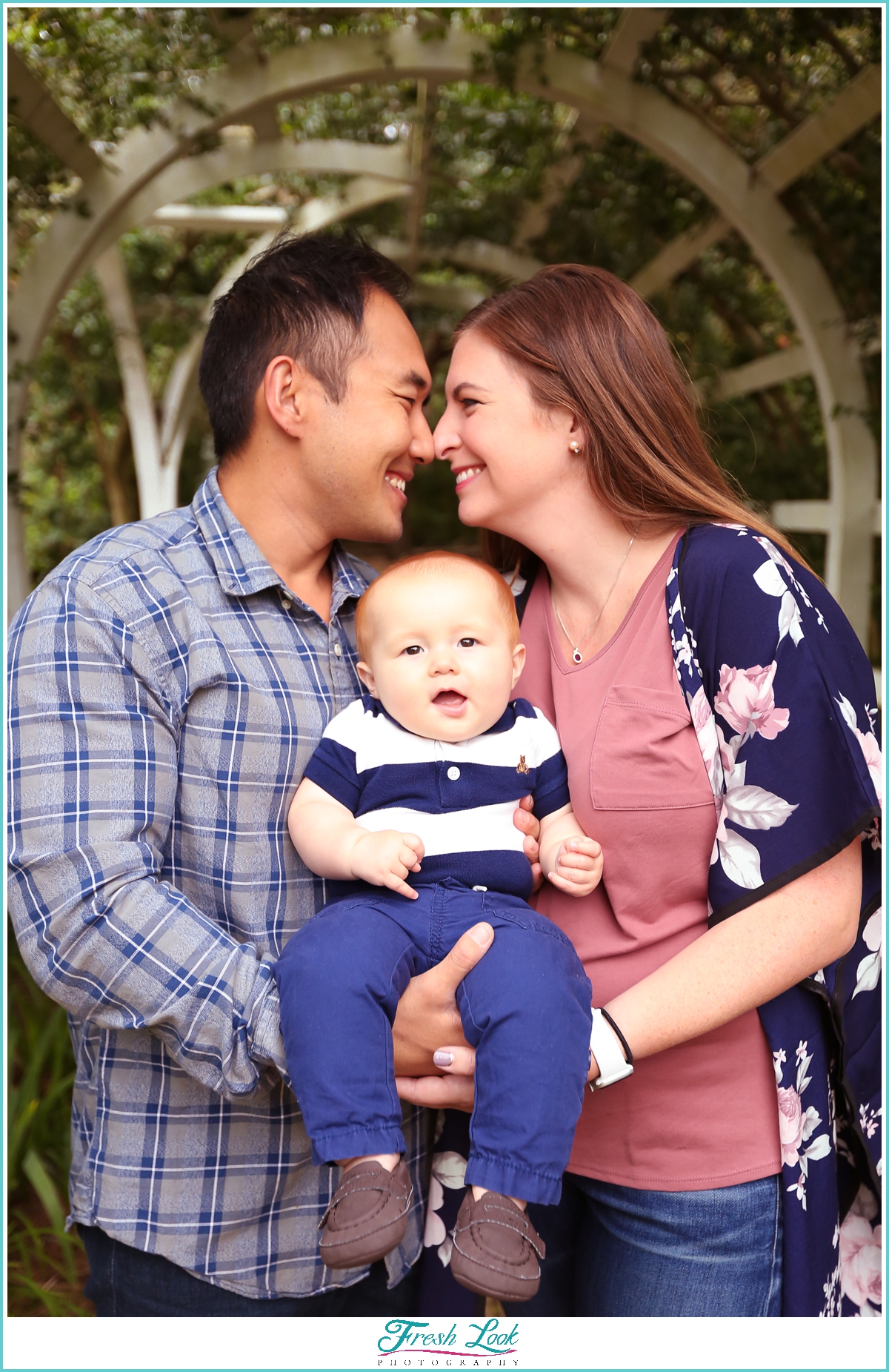 mom and dad and baby photoshoot