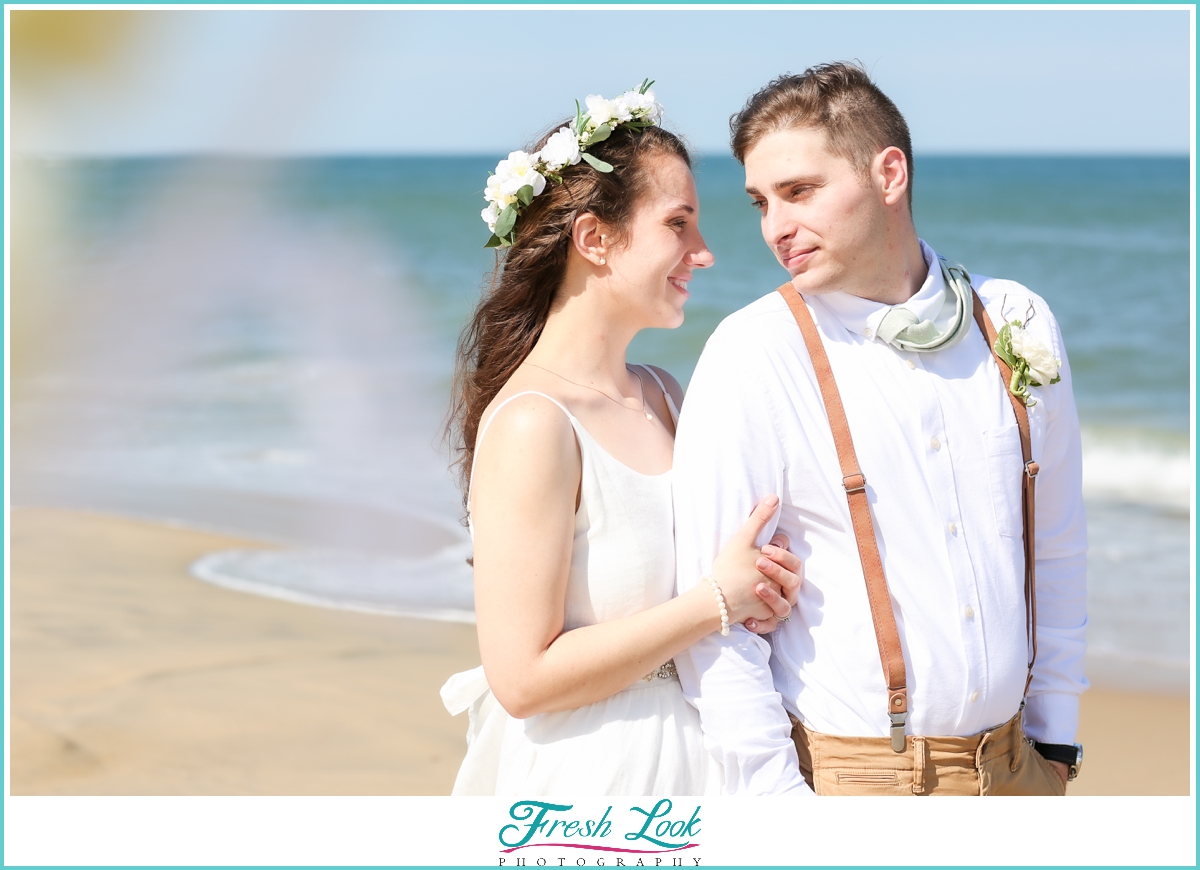 romantic beach wedding photos