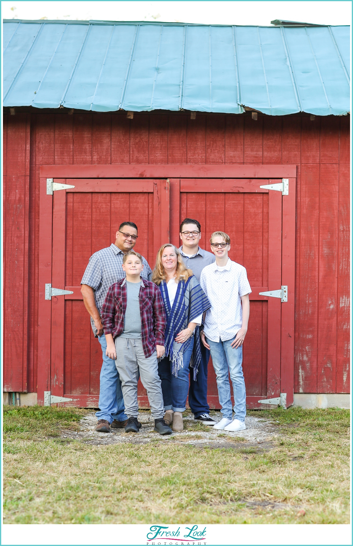 red barn country photoshoot