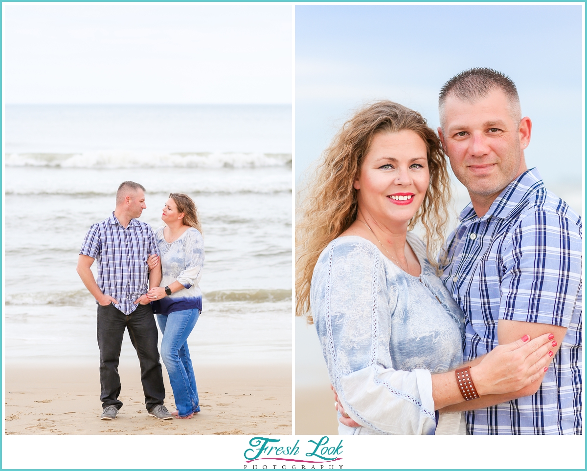 romantic beach anniversary photos