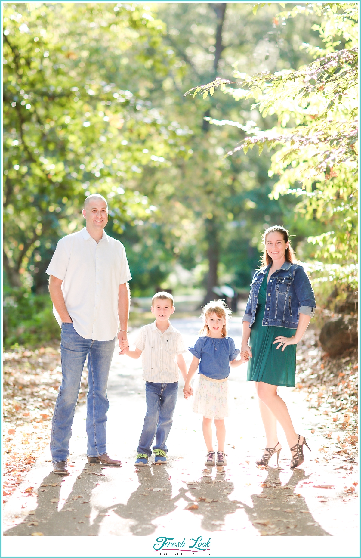 family photoshoot in the woods