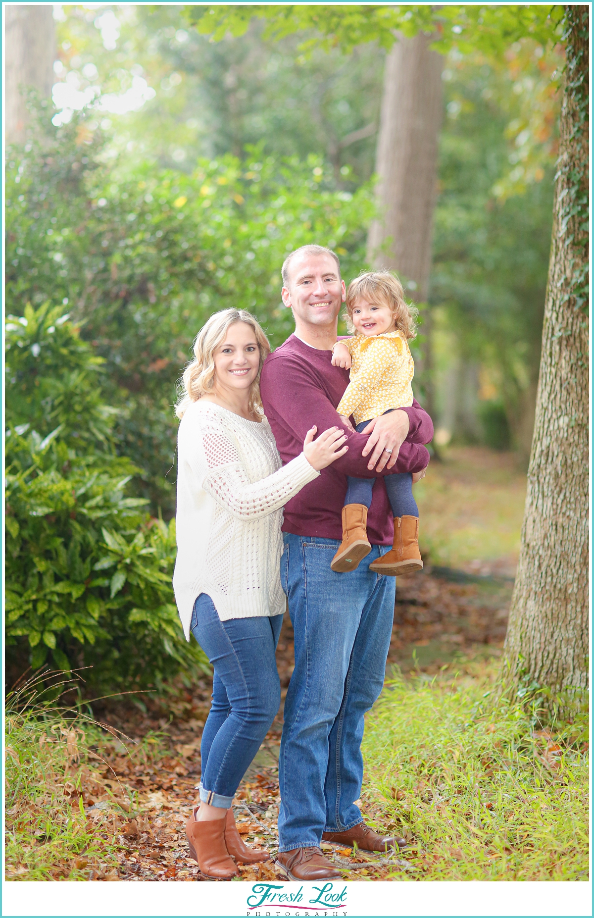 fall family photos in the woods