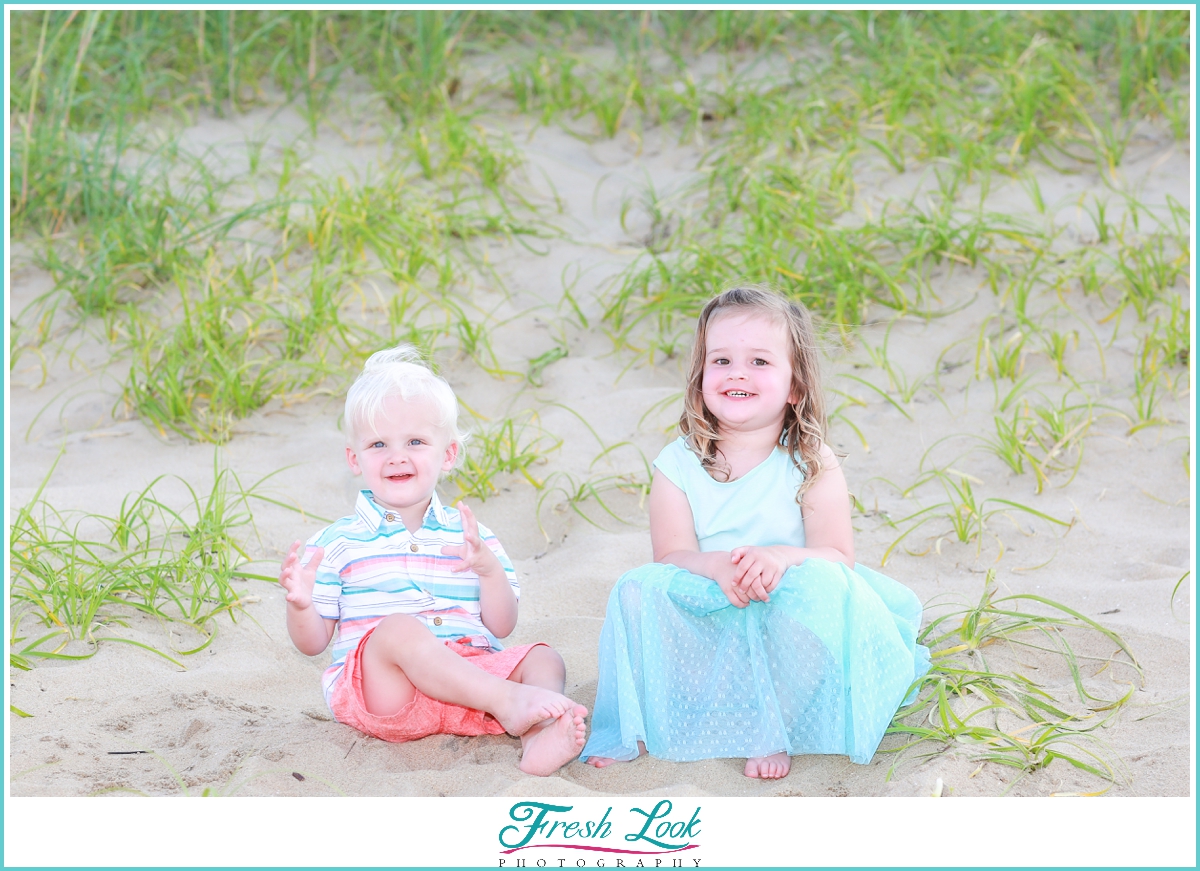 brother and sister beach photoshoot