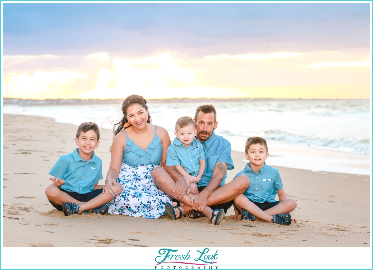 family beach photos at sunset