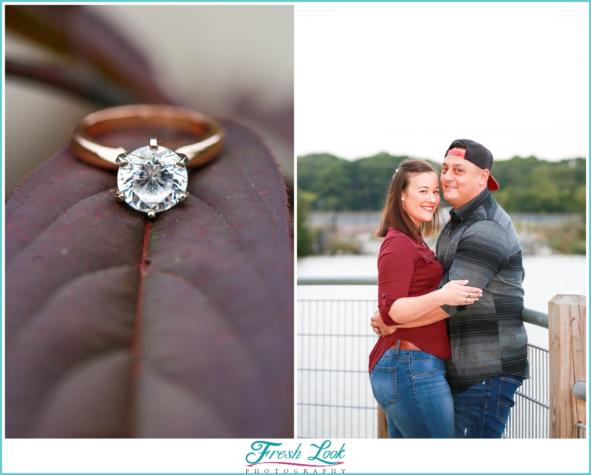 couples photos by the water