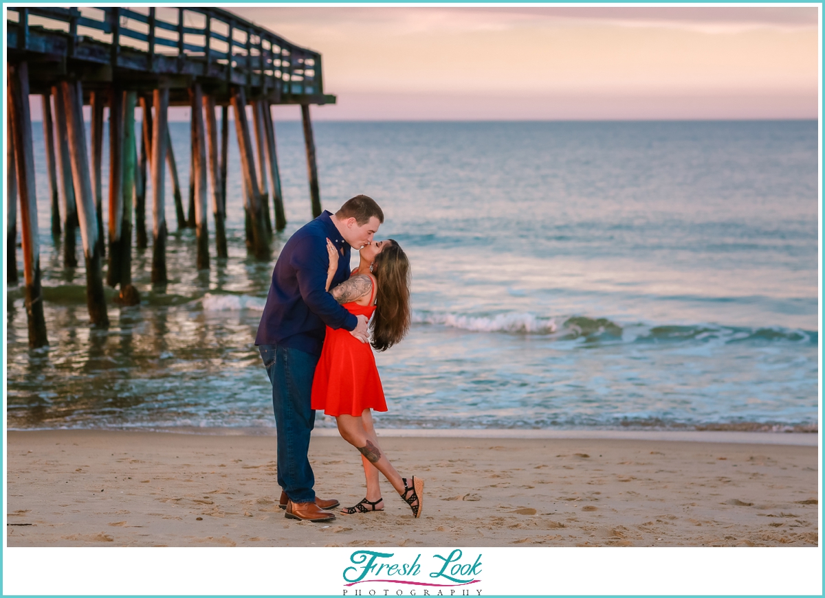 romantic sunset photos on the beach