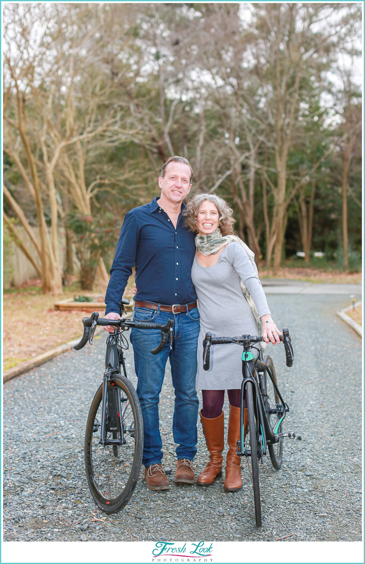 husband and wife cyclists 