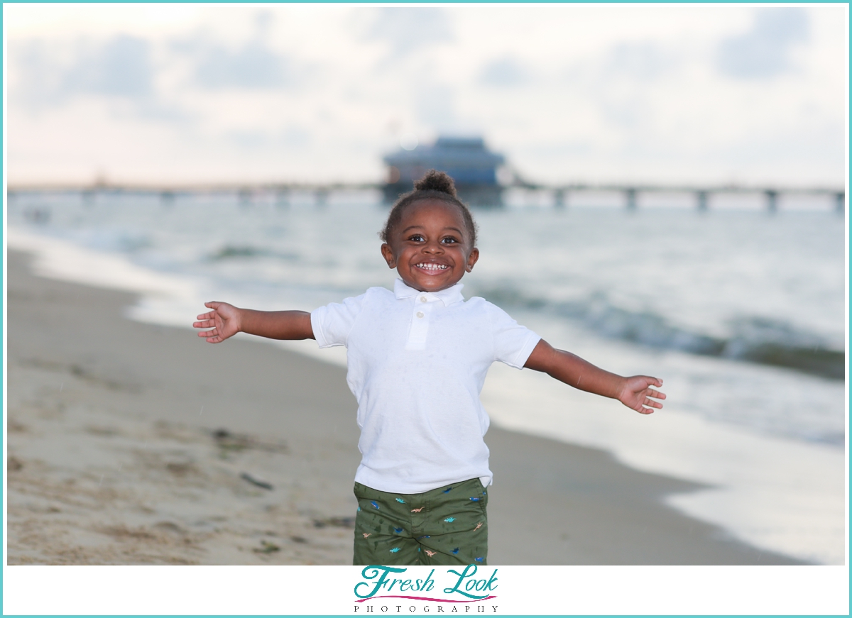 fun family beach photoshoot