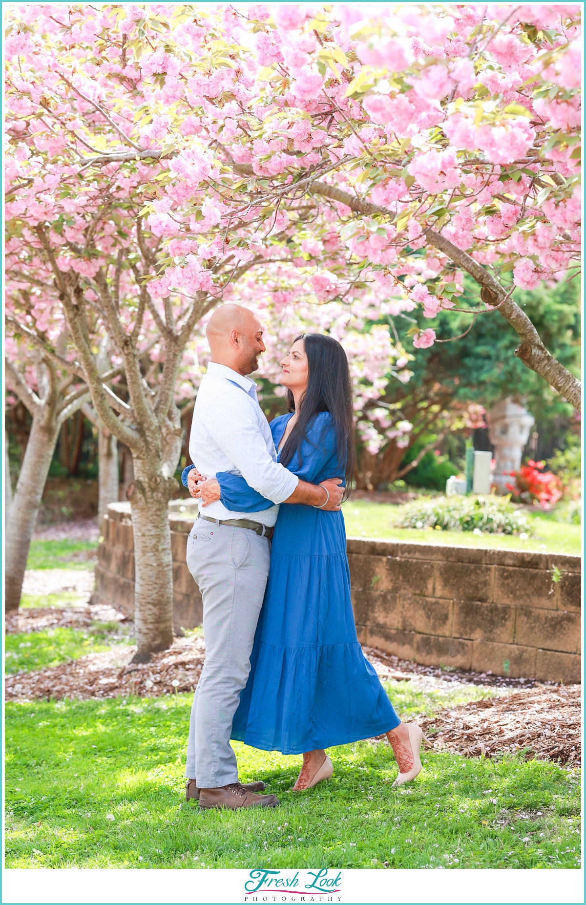 Norfolk Pagoda Engagement Photoshoot