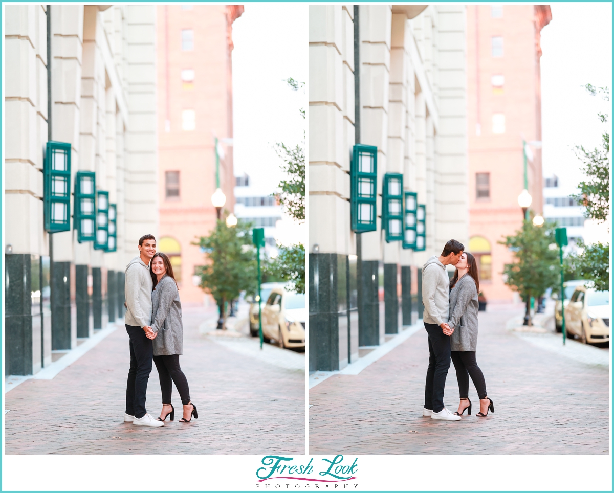 romantic city engagement photoshoot